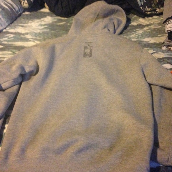 Grey hoodie - Picture 3 of 3